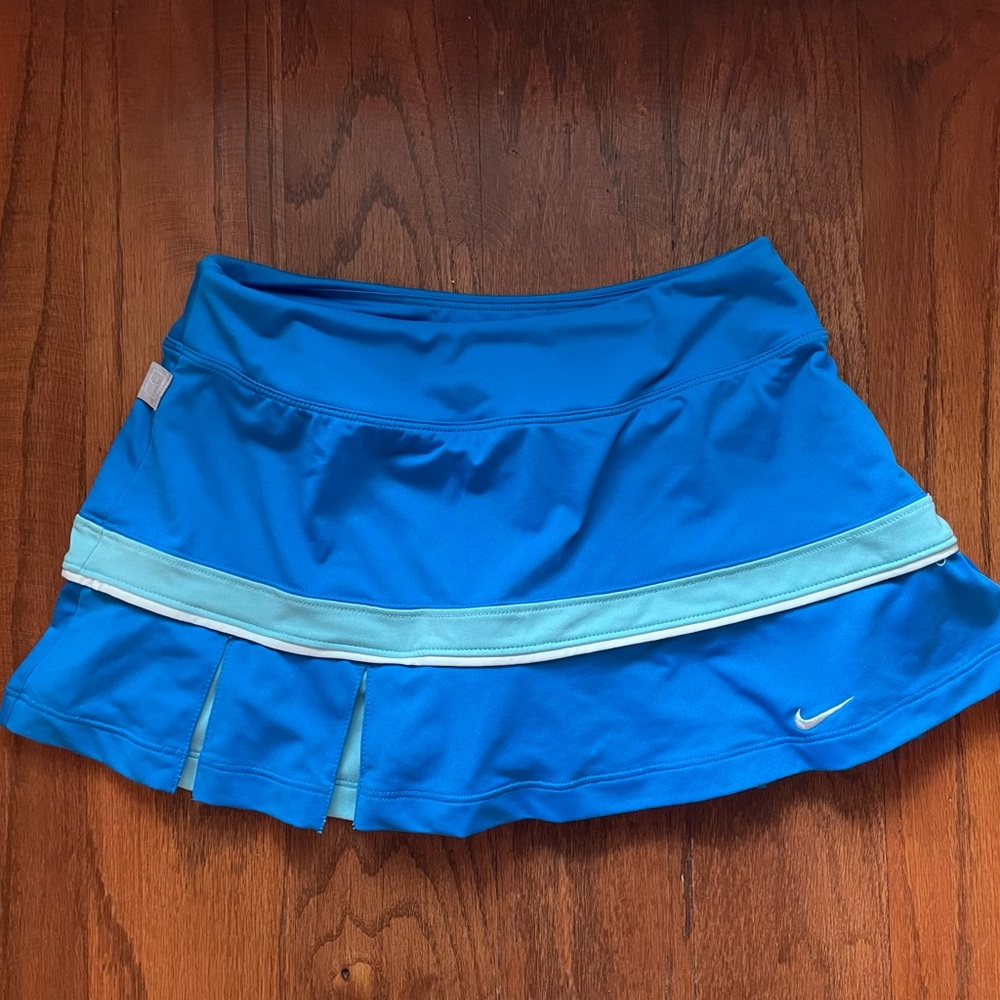 Nike blue and white mini tennis skirt